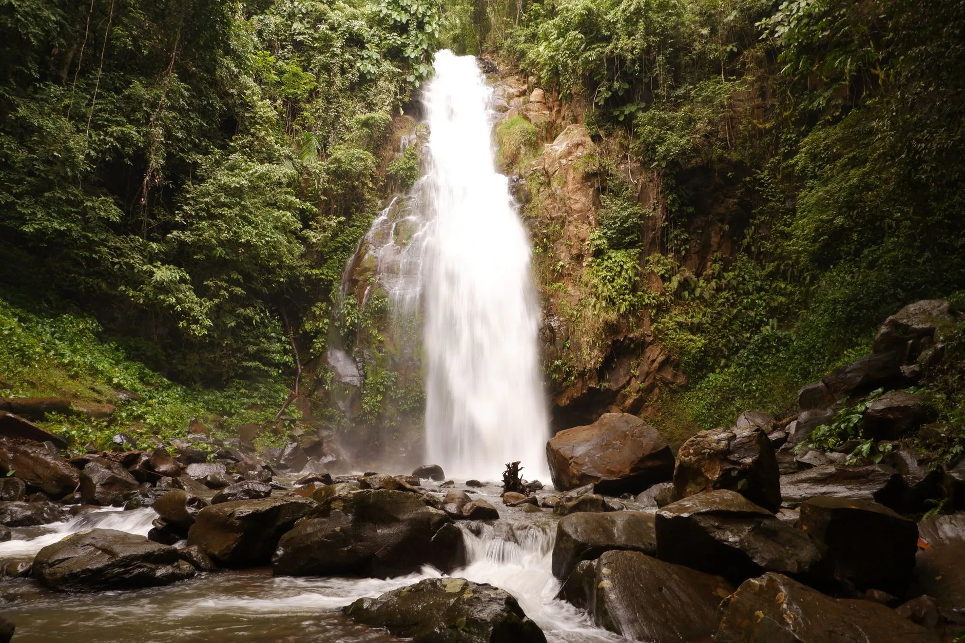 Tinago Falls (Iligan City, Mindanao) — la cascade cachée